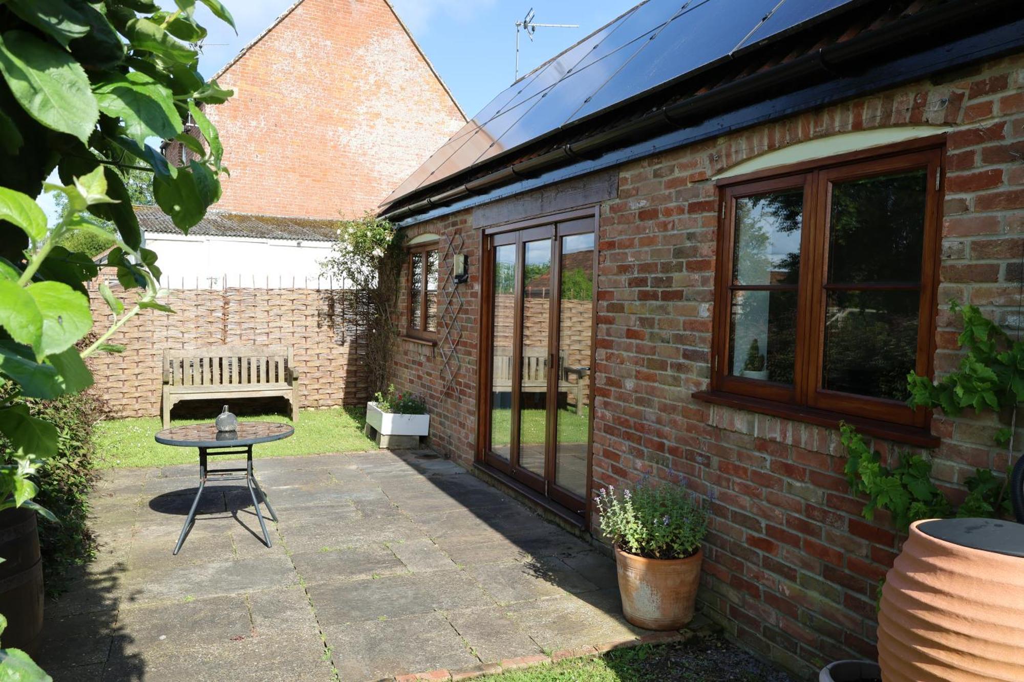 Tranquil And Cosy Cottage On The Somerset Levels 브리지워터 외부 사진